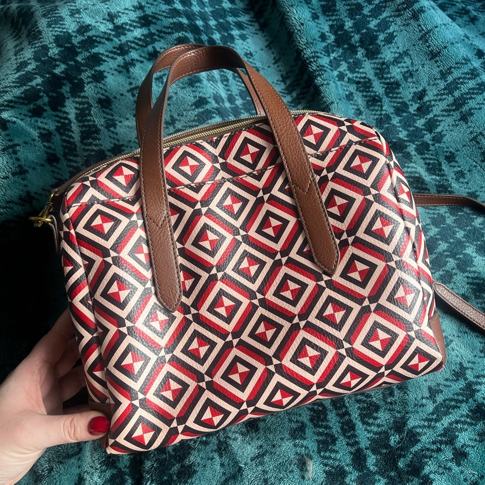 Fossil geometric purse